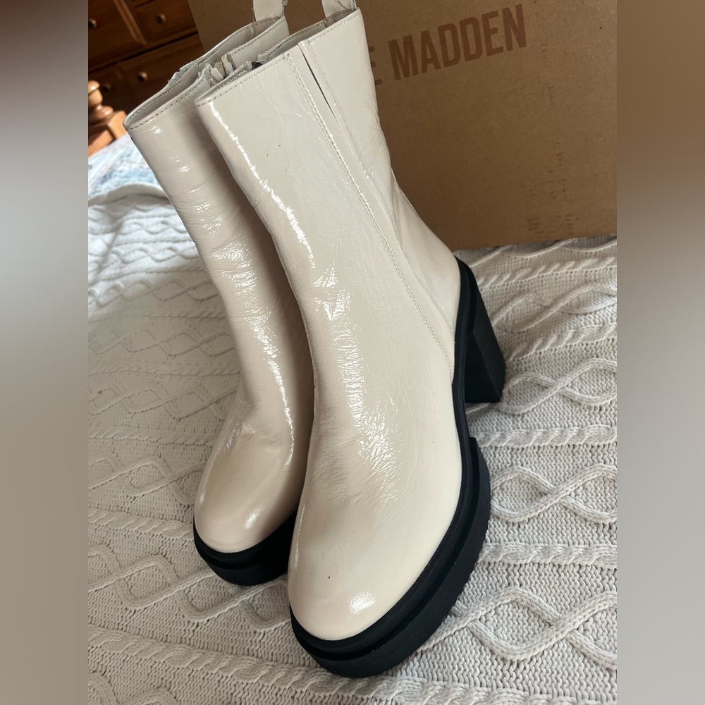 Steve Madden Chunky Bone Color Ankle Boots with Zipper patent Leather Size 9 - Picture 12 of 13